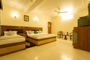  Hotel C Park Inn  Нью-Дели